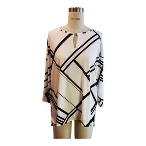 Women's Chico's Geometric‎ Print B&W Blouse Size 2 (L/12)